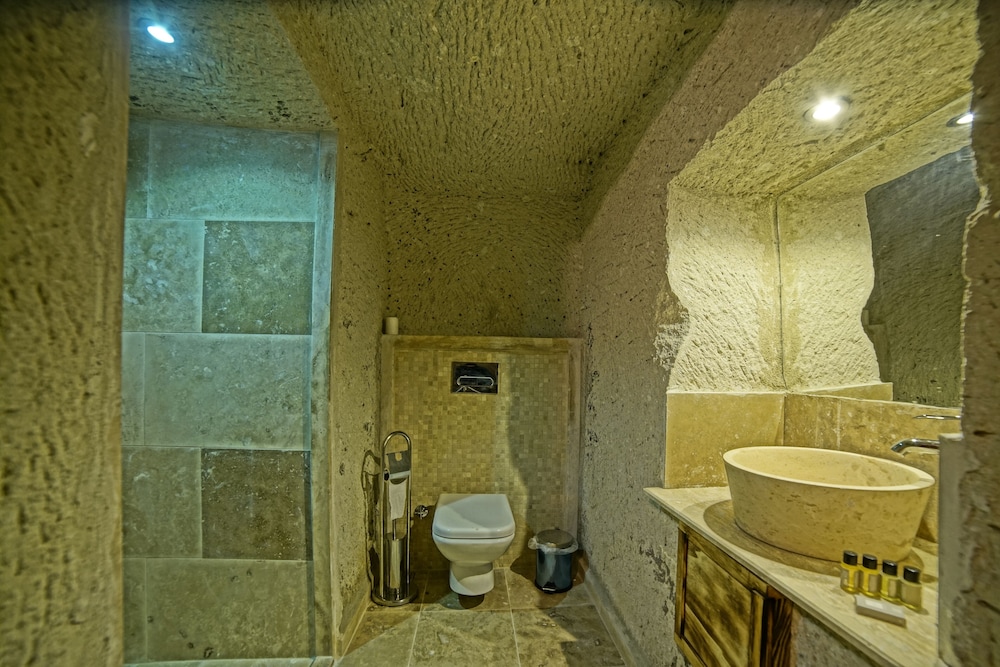 Standard Cave Room - Photo 7