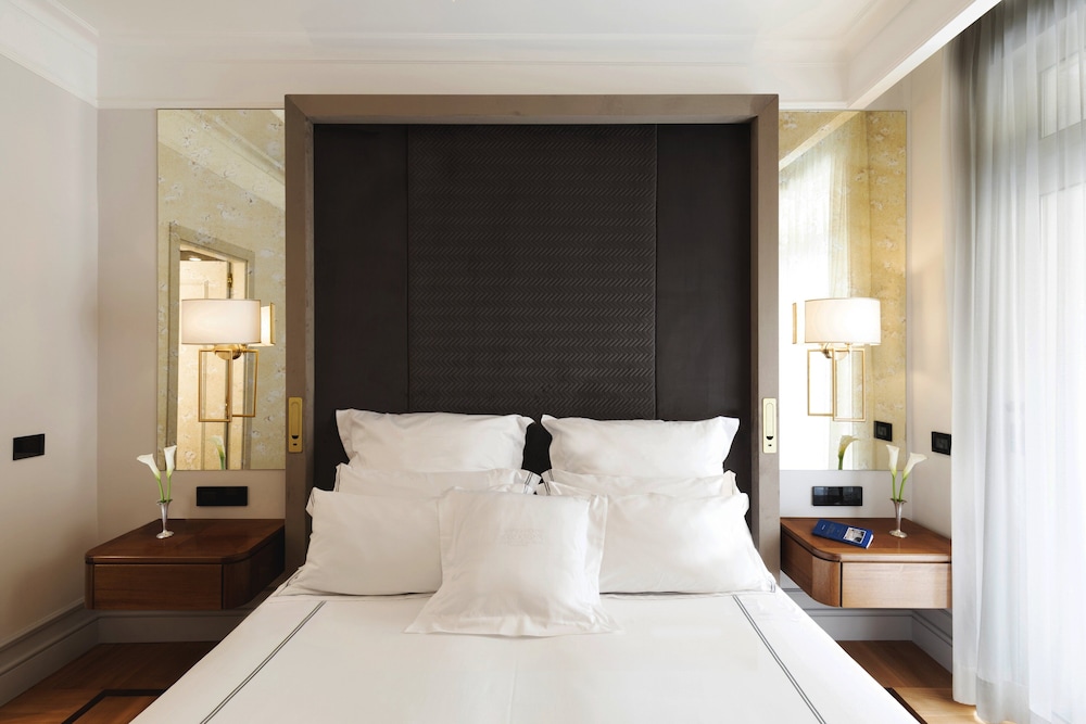 Executive Suite photo 2