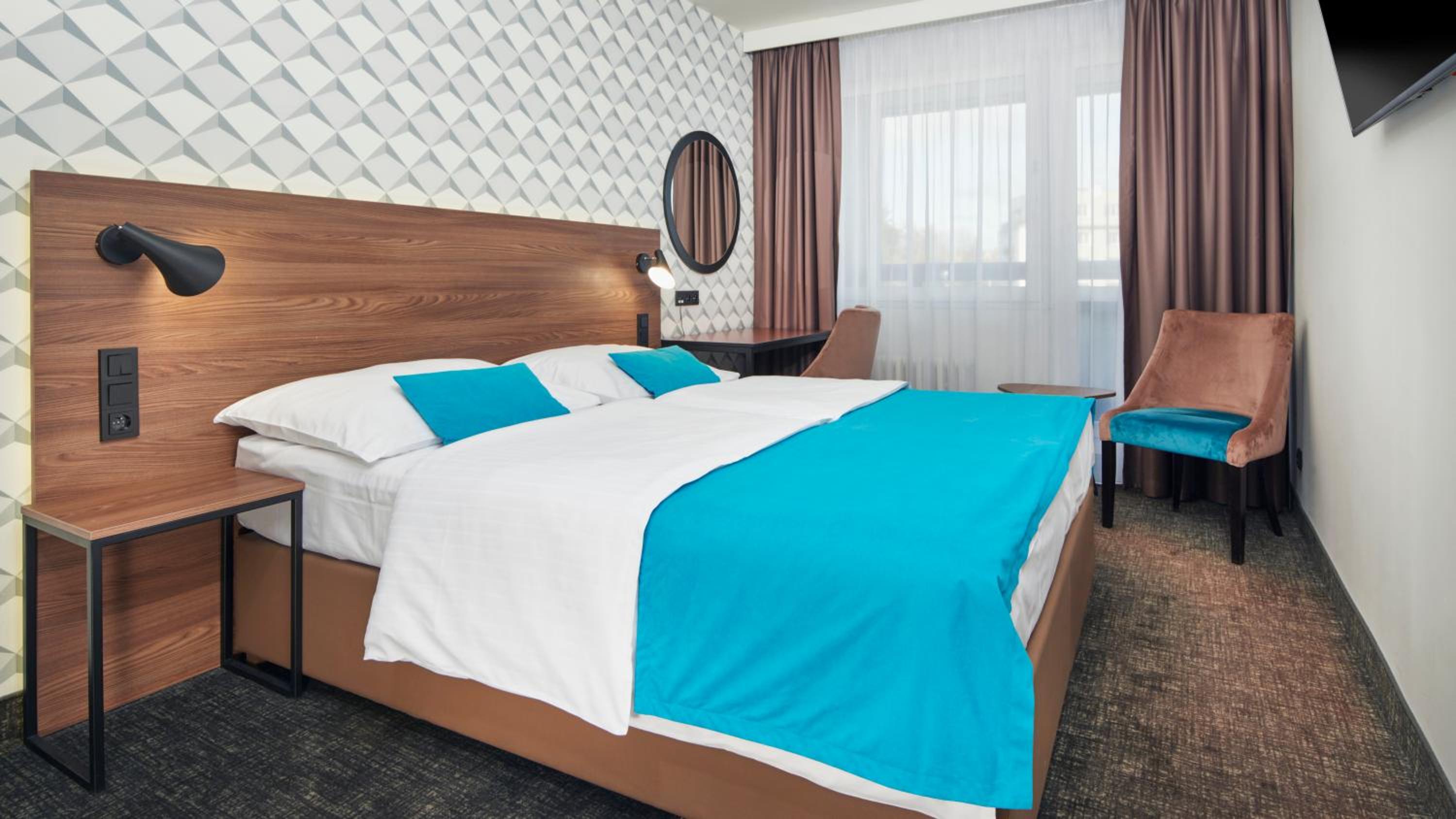 Deluxe Double Room with Free Pool Access