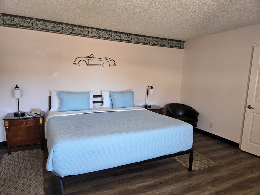 Deluxe Room, 1 King Bed, Non Smoking