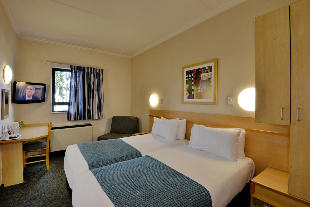 Twin Room, Non Smoking photo 1