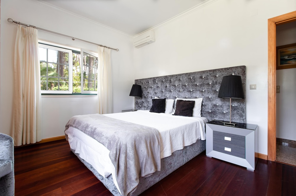 Villa photo 3