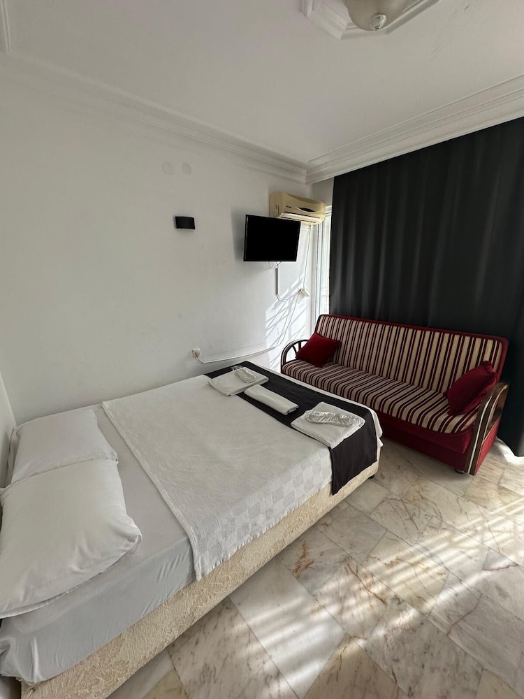 Family Triple Room photo 2