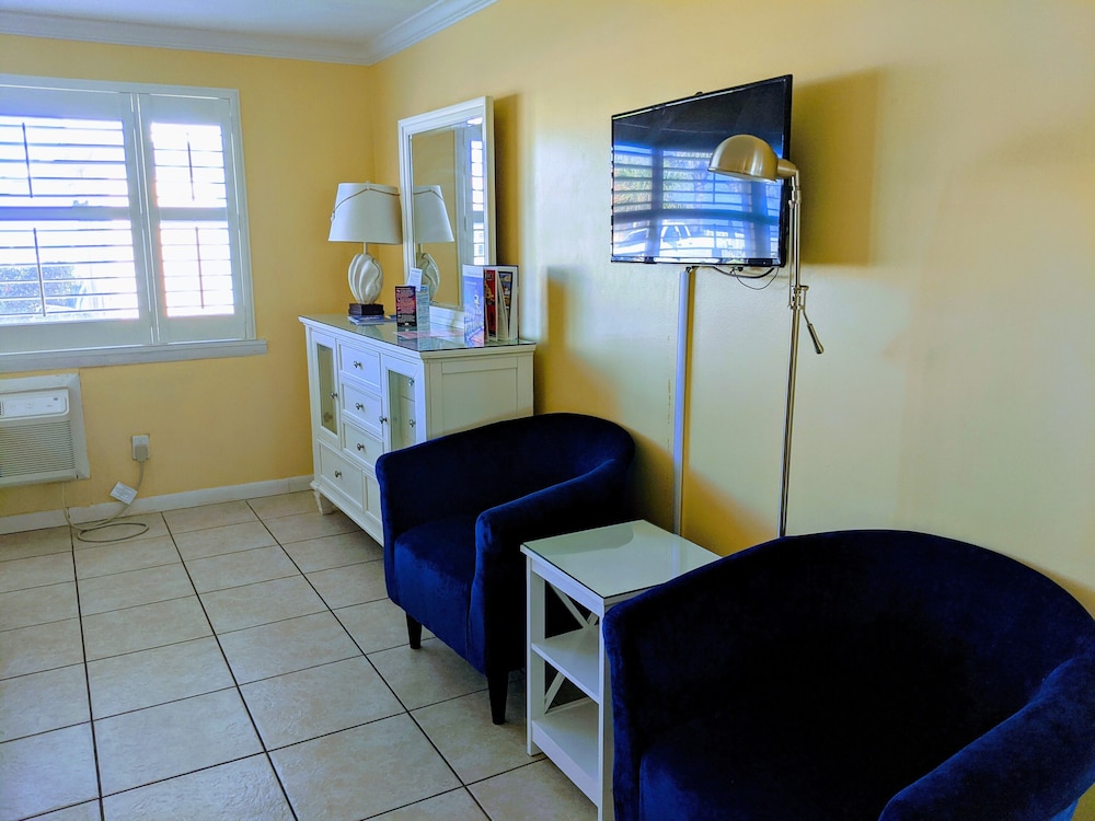 South Cottage, 2 Queen Beds, Ocean View photo 1