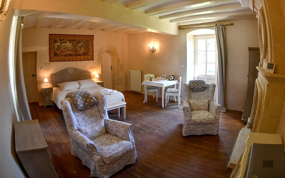 Double Room (Mme Du Boisgueheneuc)