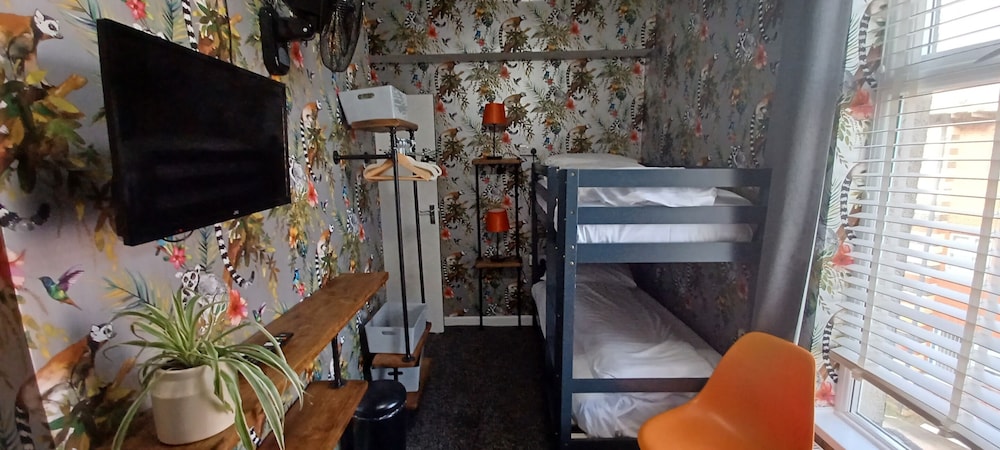 Twin Room, Ensuite - Photo 11