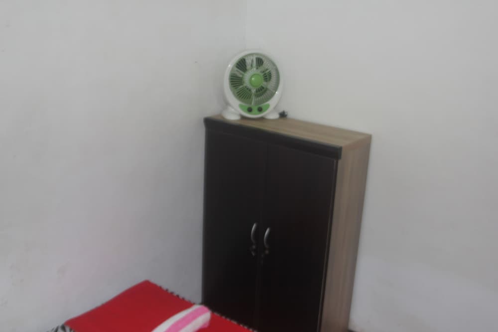 Single Room photo 3