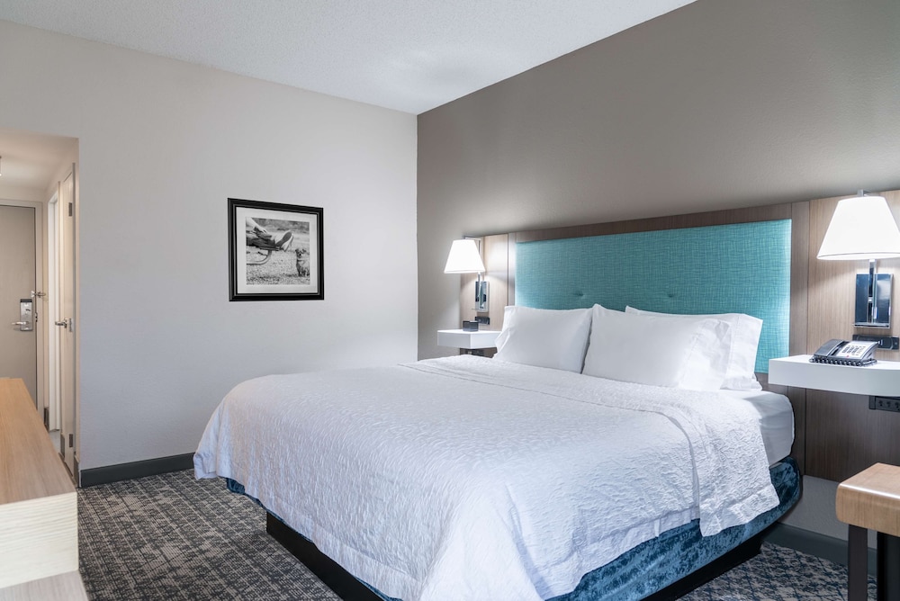 Room, 1 King Bed, Accessible - Photo 1