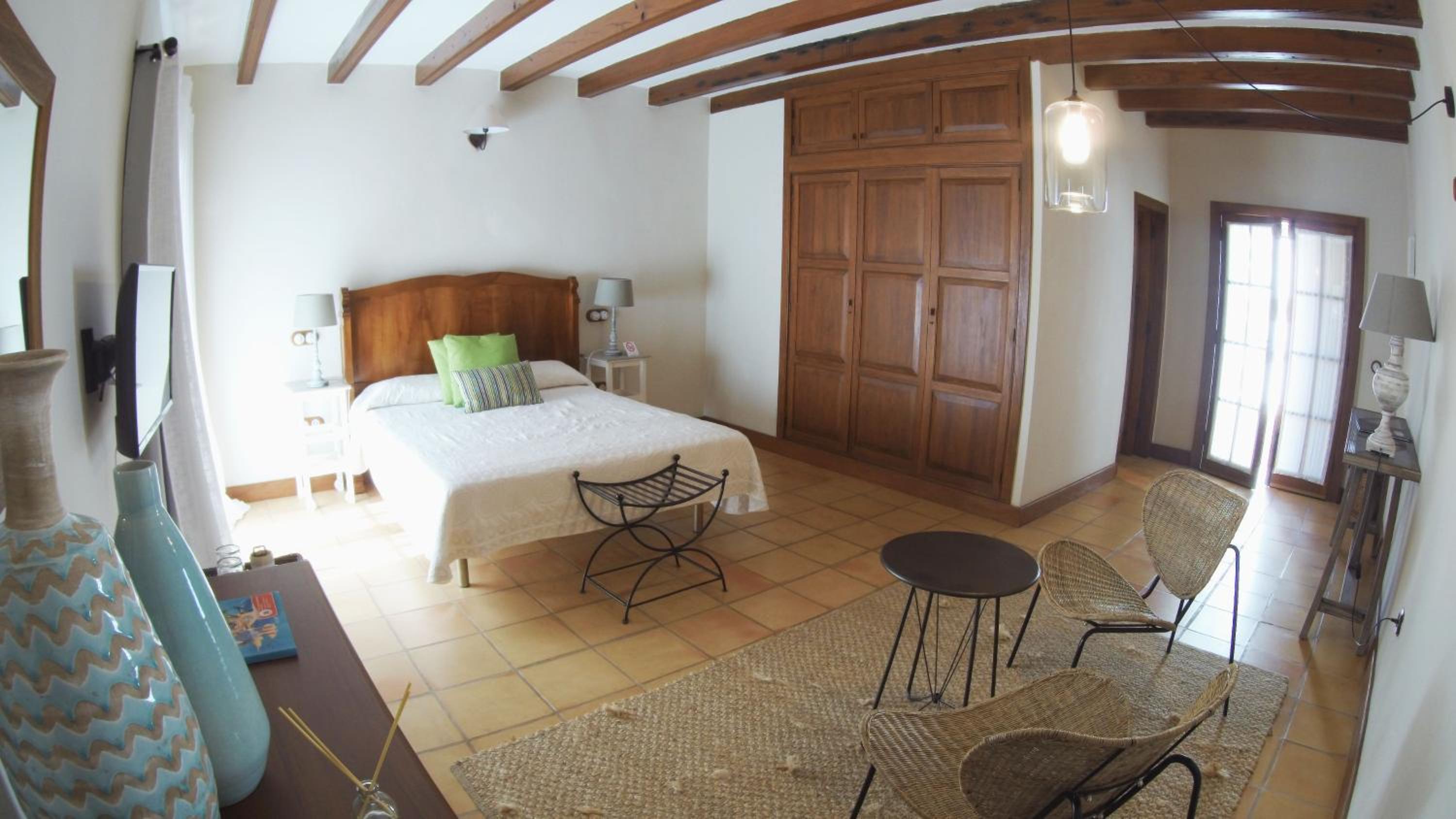 Double Room with Private Bathroom 3