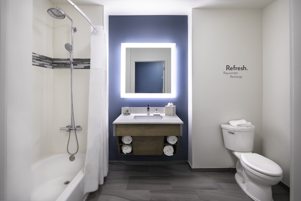 Standard Room, 2 Queen Beds, Accessible (Mobility Accessible) - Photo 2