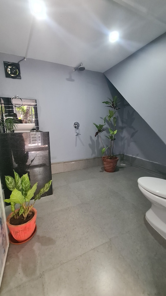 Deluxe Double Room, 1 Bedroom, River View photo 3