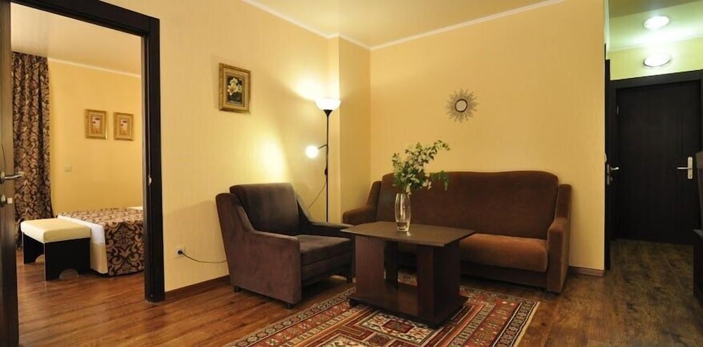 Suite, 1 Bedroom, Non Smoking, City View photo 2