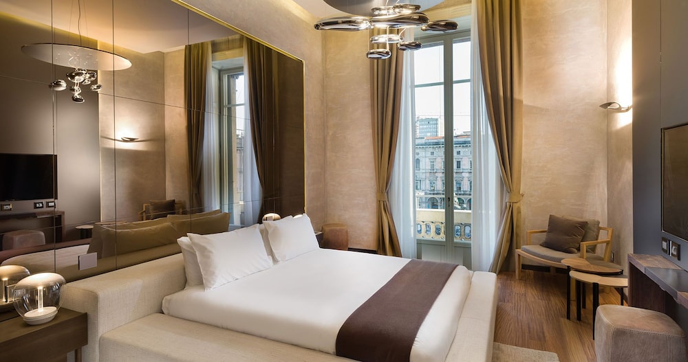 Suite With Duomo Cathedral View