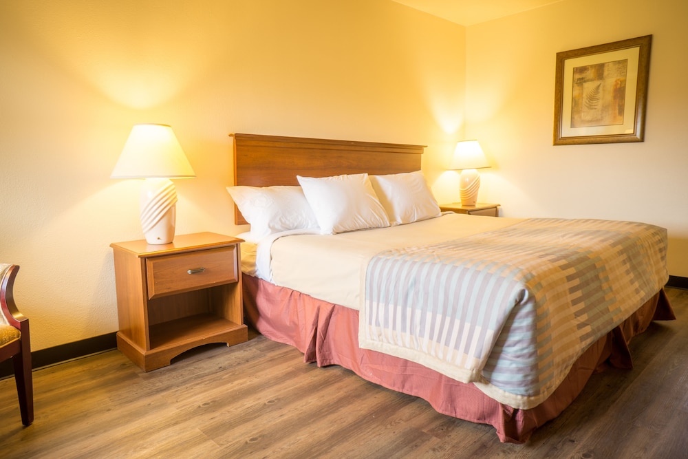 Standard Room, 1 Queen Bed (Single Queen) photo 1