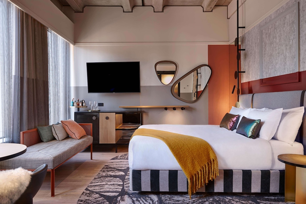 Deluxe Room - Photo 1