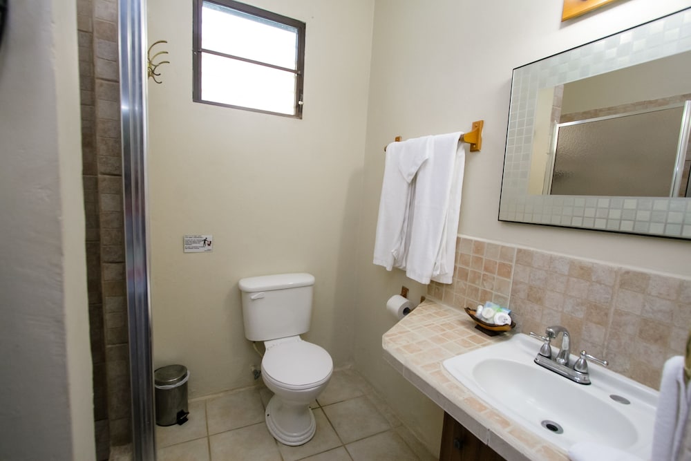 Deluxe Triple Room, Multiple Beds, Kitchenette, Ocean View photo 2