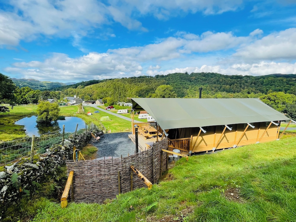 Cabin, 3 Bedrooms (Safari Lodge with Hot Tub)