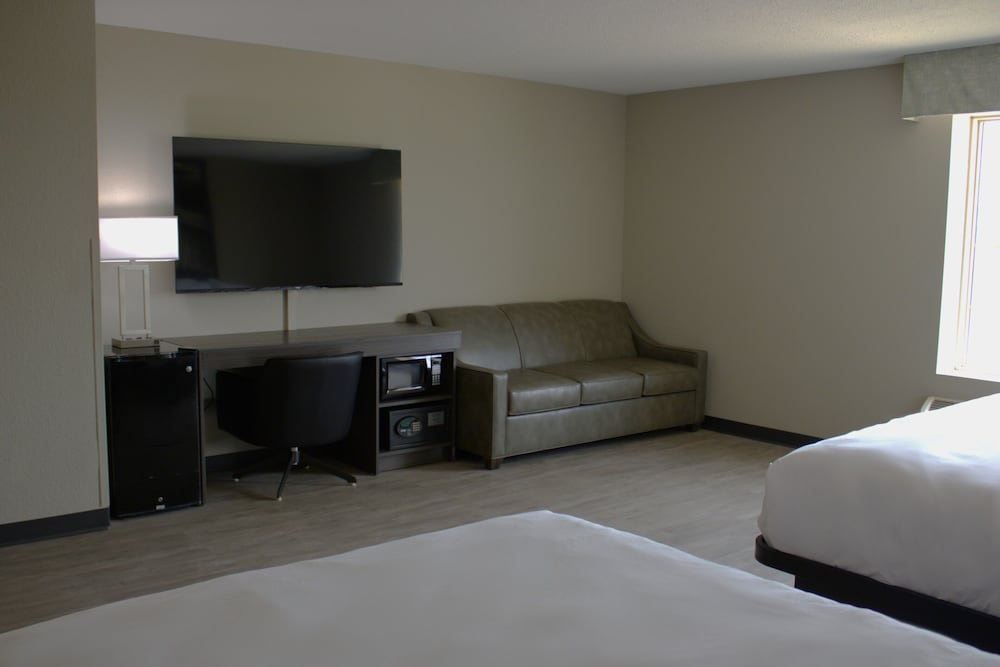 Family Suite, Multiple Beds, Non Smoking - Photo 3