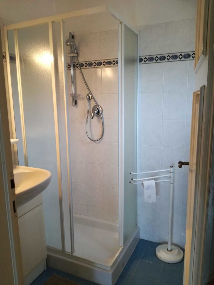 Double Room, Shared Bathroom (Bianca) photo 1