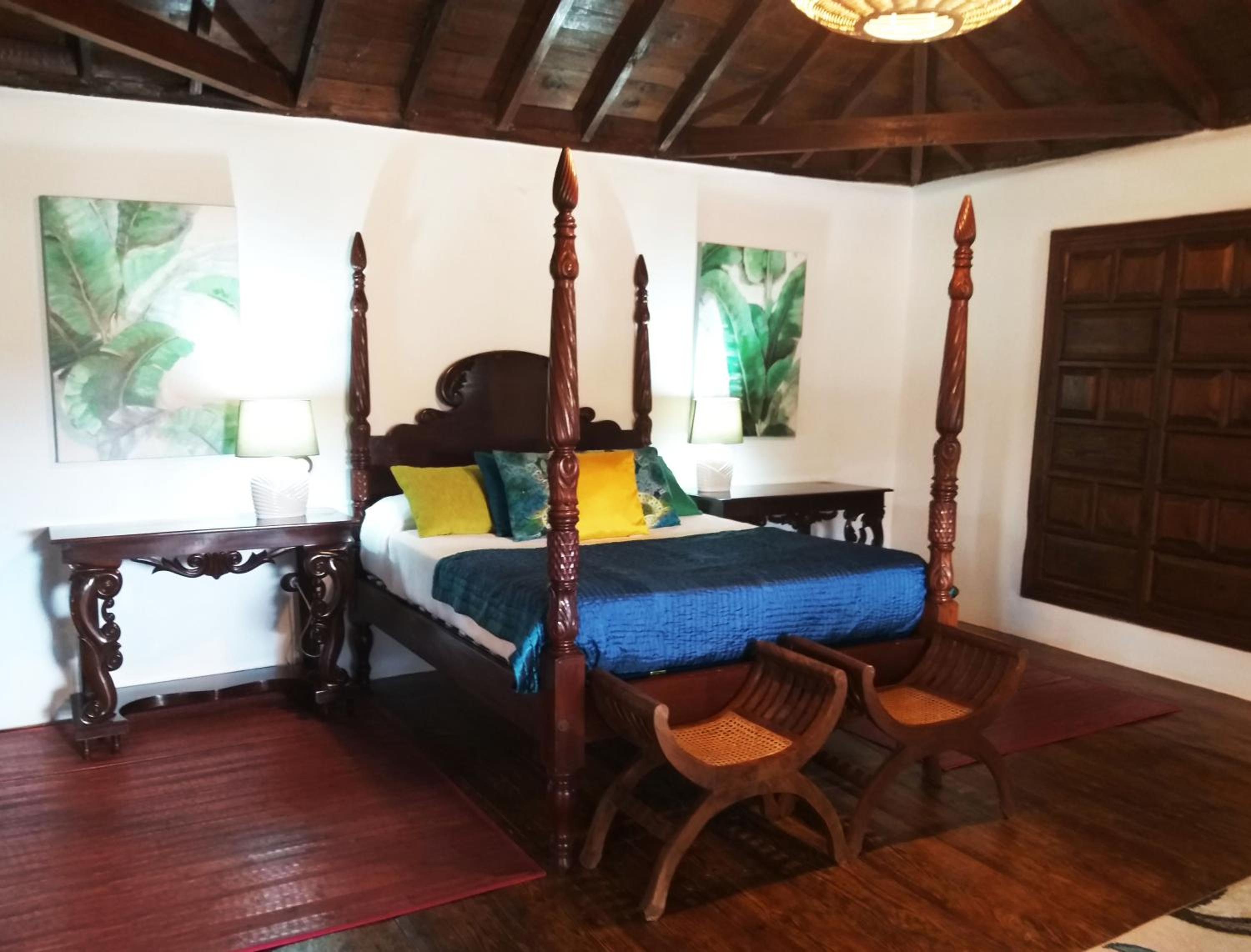 Deluxe Suite 2