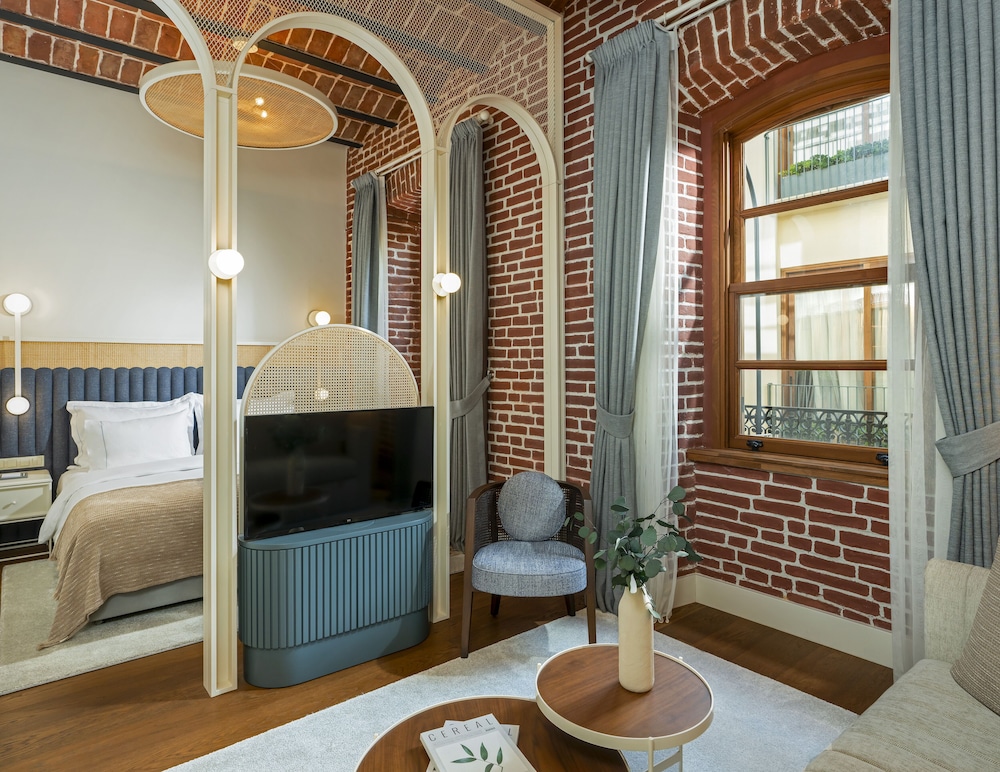 Historical Suite