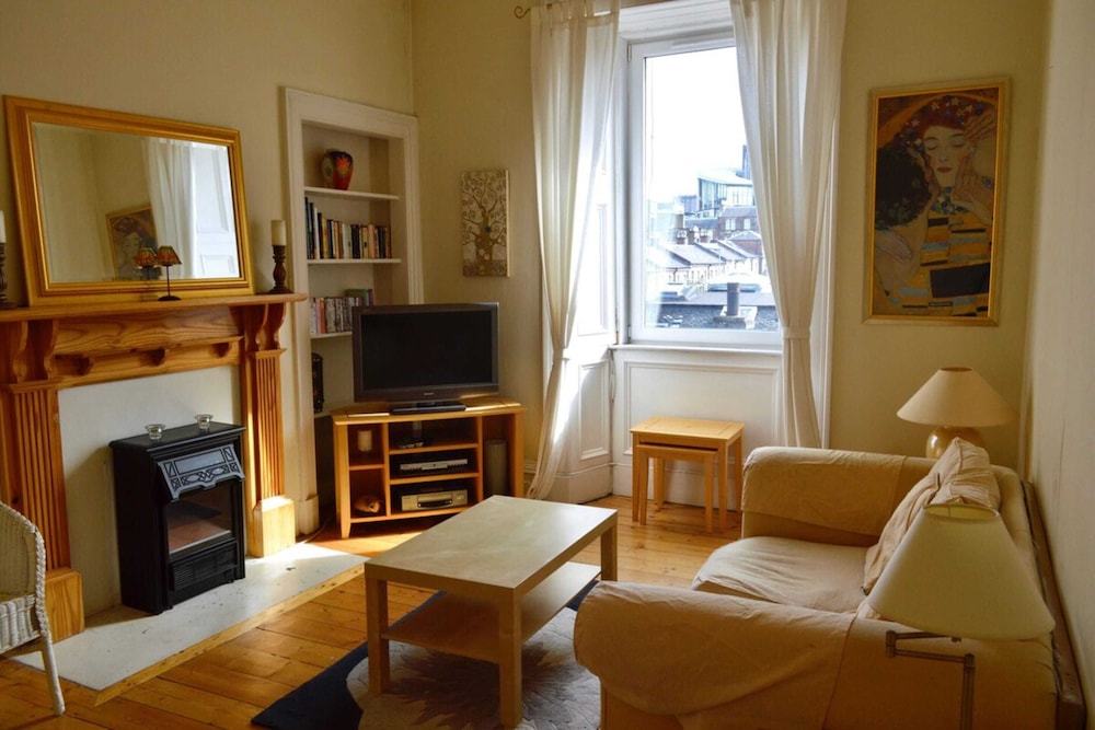 Apartment (1 Bedroom)