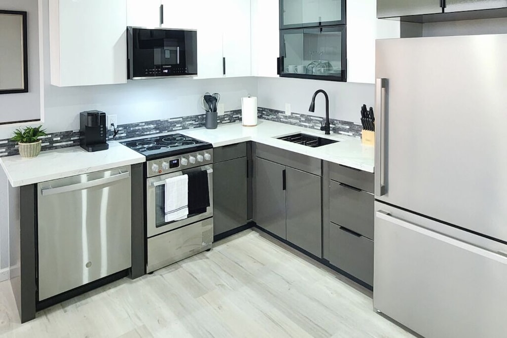Luxury Apartment, Tower
