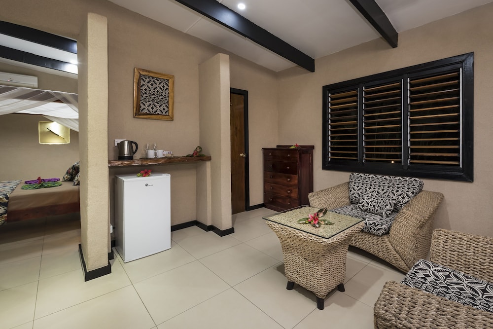 Deluxe Oceanfront Bure