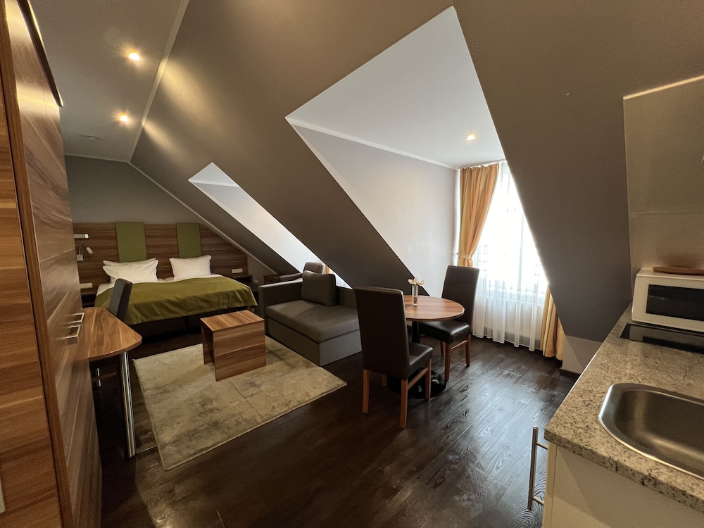 Comfort Double Room (3 pax)
