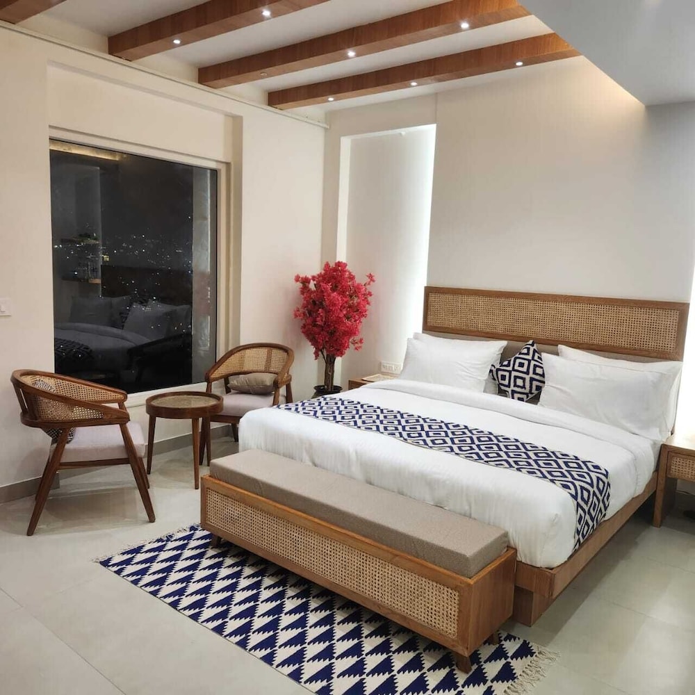 Luxury Room, Hill View