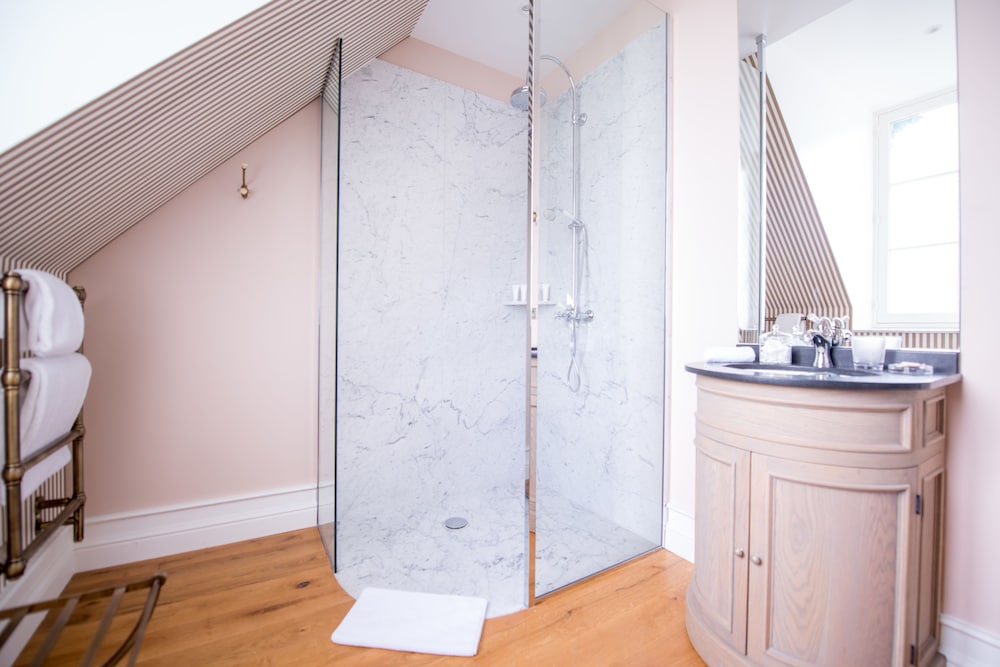 Chambre Deluxe Double ou avec lits jumeaux Chambre Deluxe Double ou avec lits jumeaux