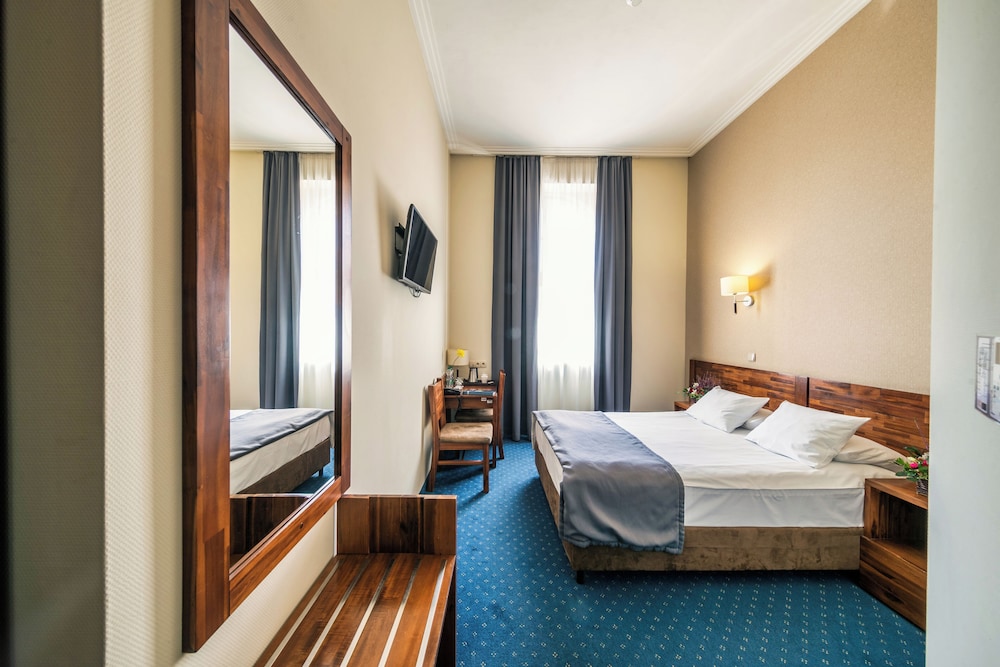 Double Room - Photo 3