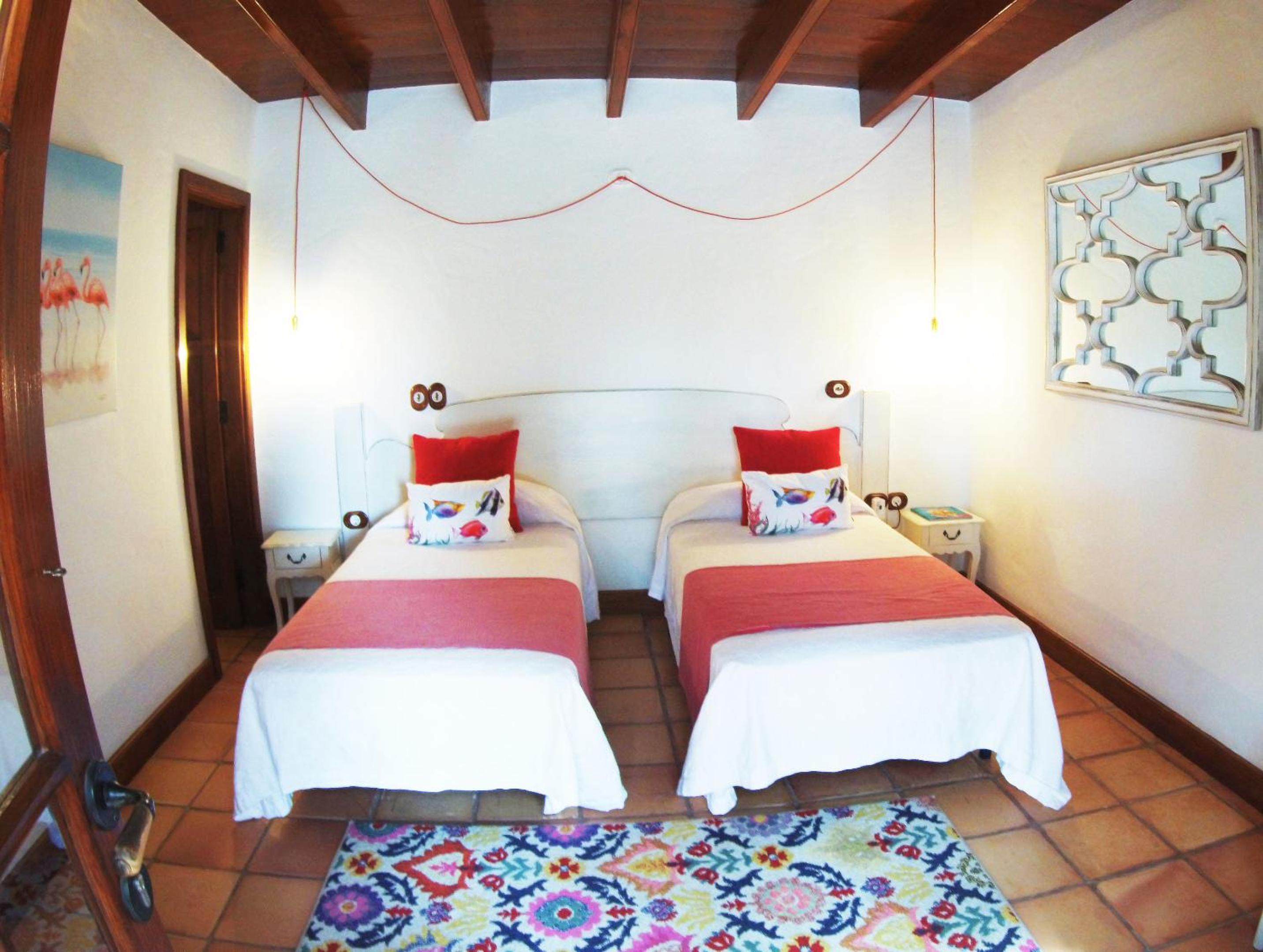 Twin Room with Bathroom 4 photo 3