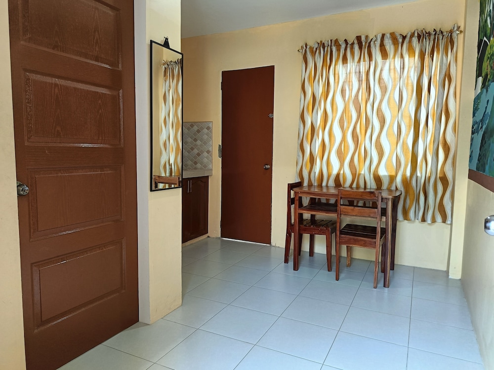 Quadruple Room - Photo 4