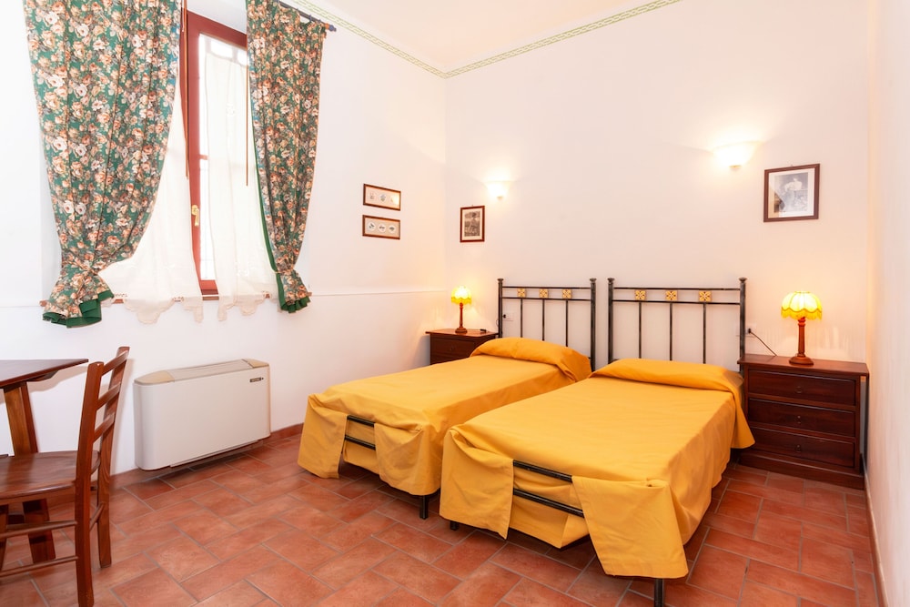 Comfort Apartment, 2 Bedrooms, Kitchen, Garden View
