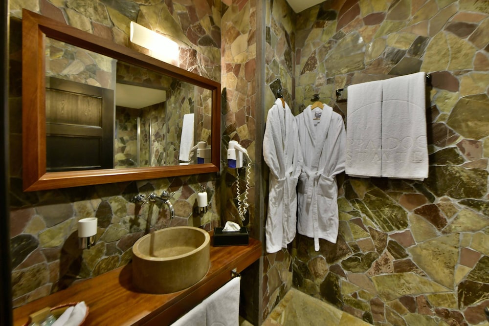 Deluxe Room (Cave) - Photo 28