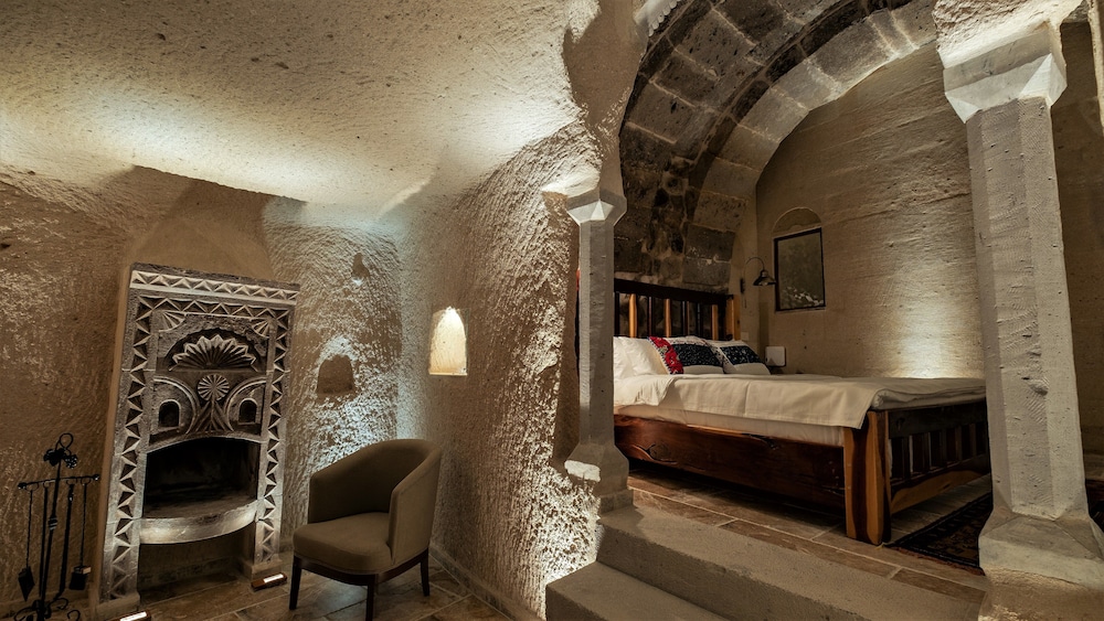 Superior Cave Room - Photo 2
