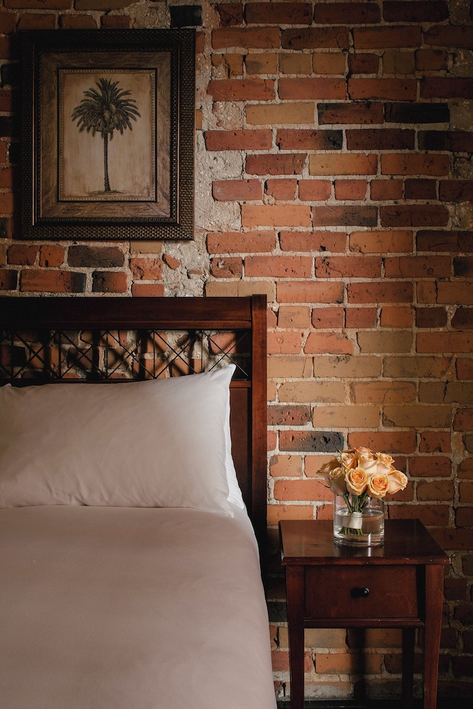 Classic Room, 1 Queen Bed