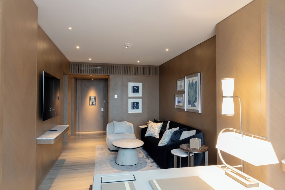 Suite, 1 King Bed, Sea View (Al Salam) photo 2