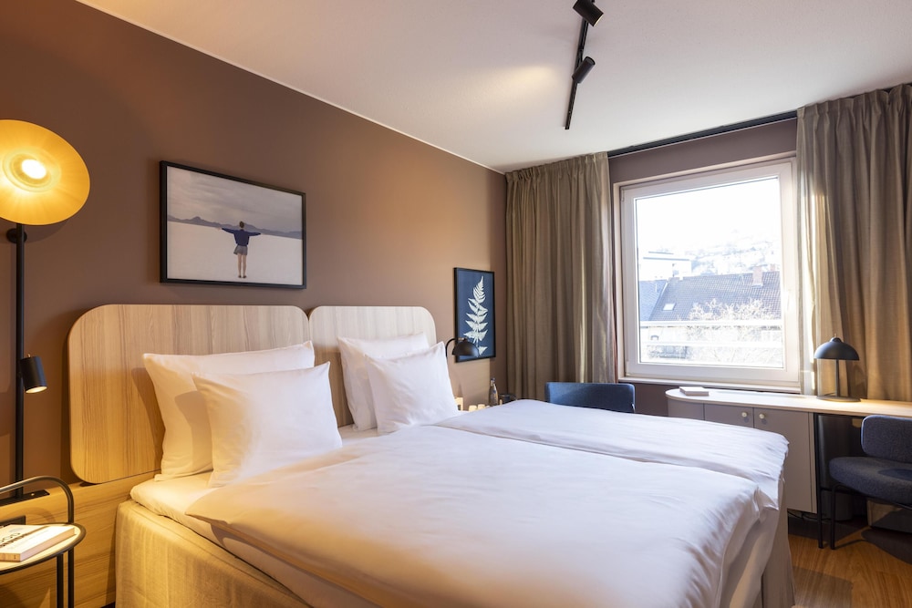 Standard Twin Room - Photo 1