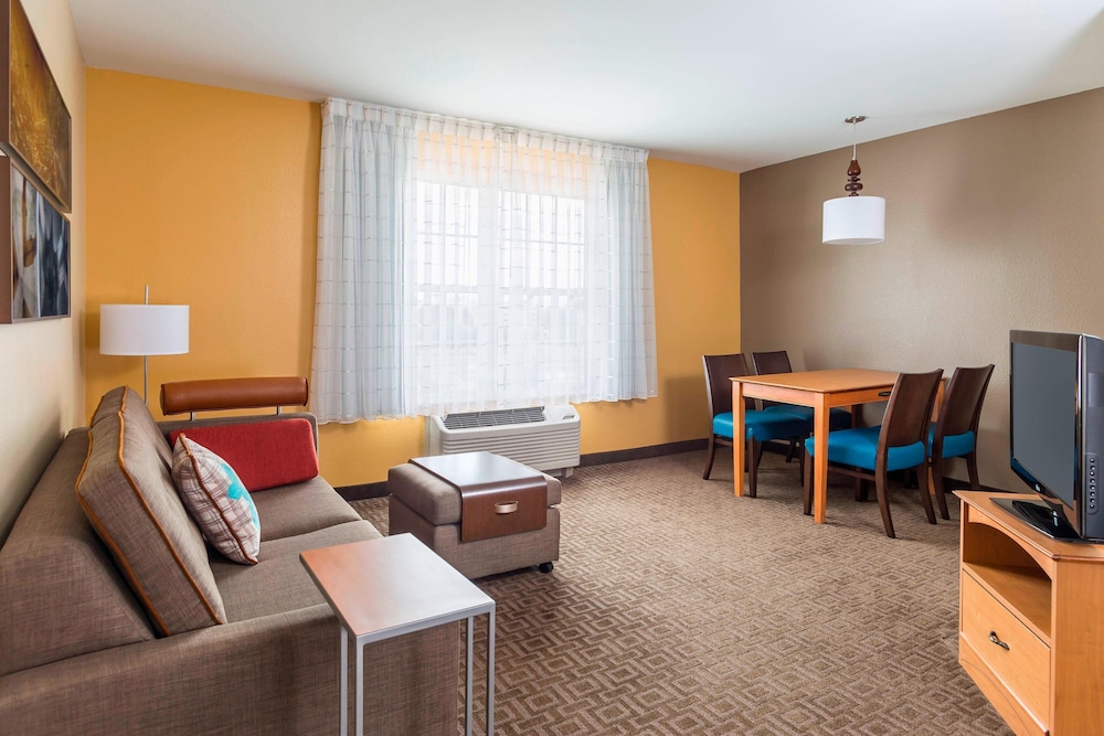 Suite, 1 Bedroom - Photo 1