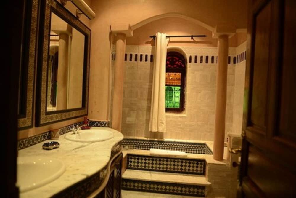 Luxury Room - Photo 19