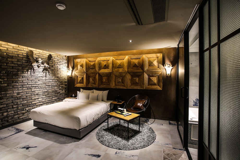Luxury Premium Double Room - Photo 4