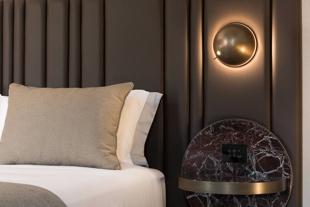 Classic Room, 1 King Bed