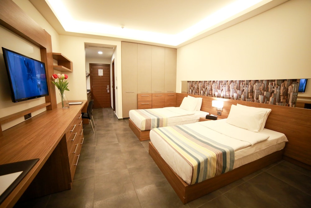 Junior Suite Twin, with Balcony photo 2
