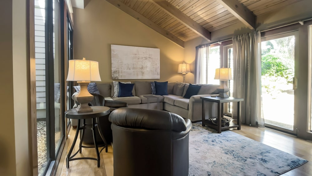 Villa, Multiple Beds, Patio, Beach View (203 Twin Oaks)