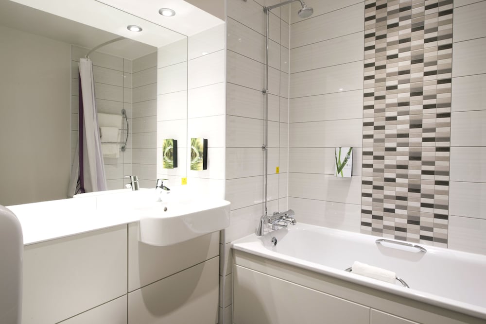 Family Triple Room, City View photo 2