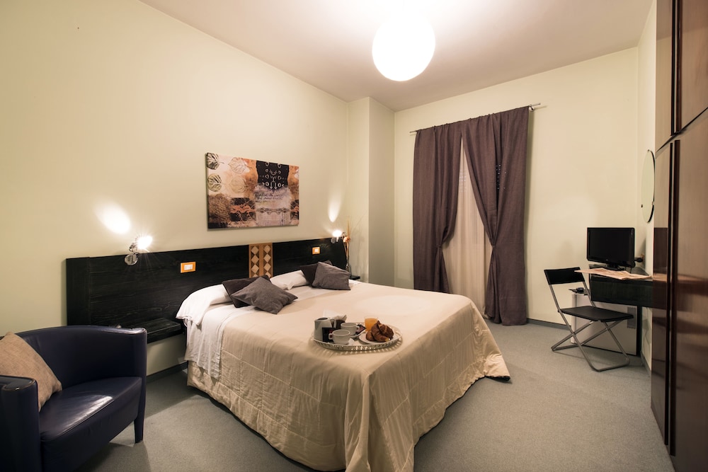 Standard Double Room Single Use photo 2