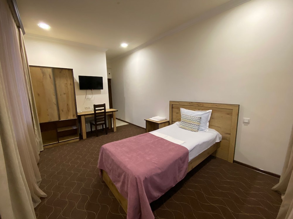 Single Room photo 3