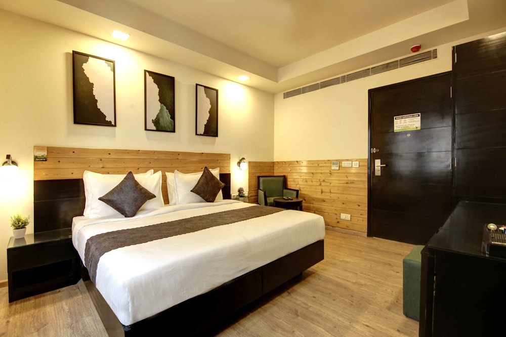 Deluxe Room - Photo 7